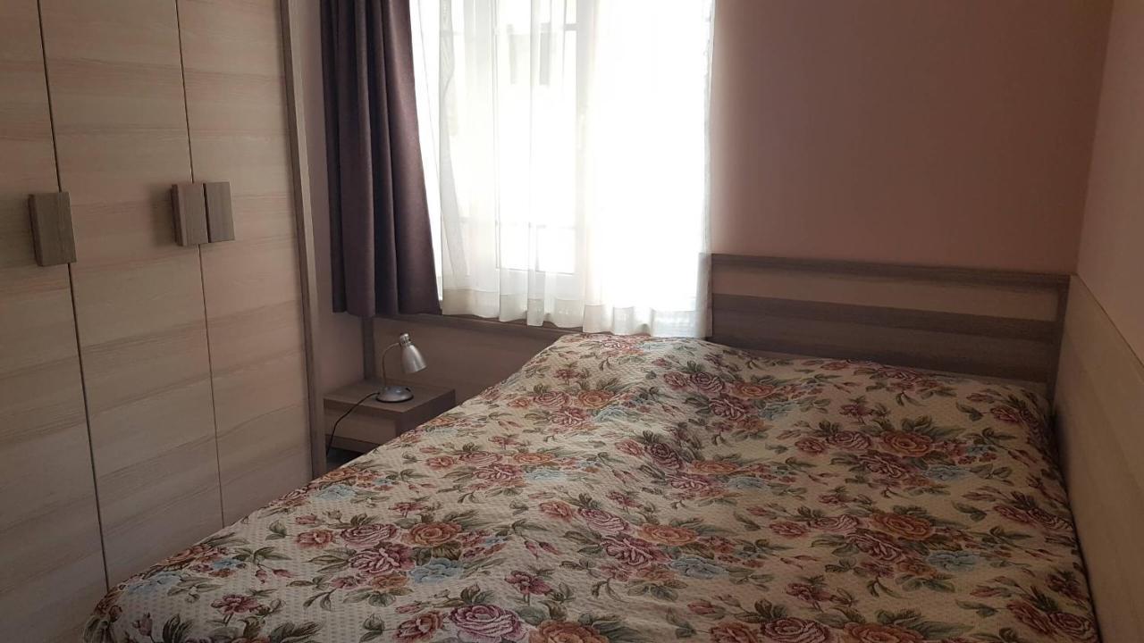 Appartement Къщата С Чешмата à Veliko Tarnovo Extérieur photo