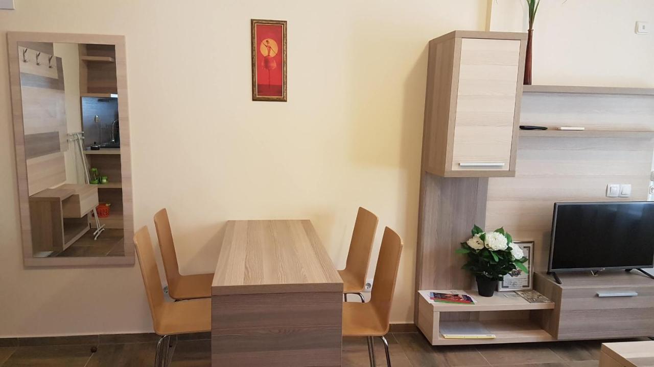 Appartement Къщата С Чешмата à Veliko Tarnovo Extérieur photo